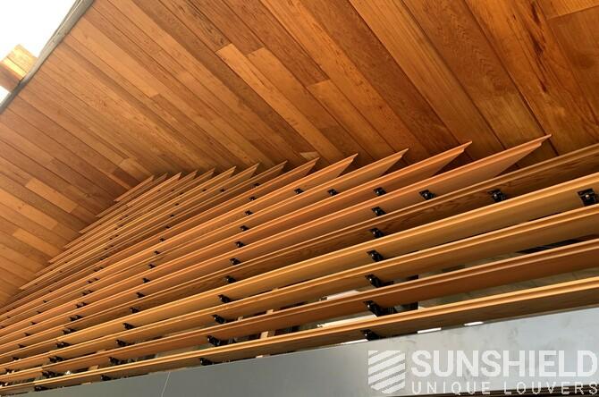 sunshield-200216-98w-facade-contrasol-kings-langley-hertfordshire-uk-3