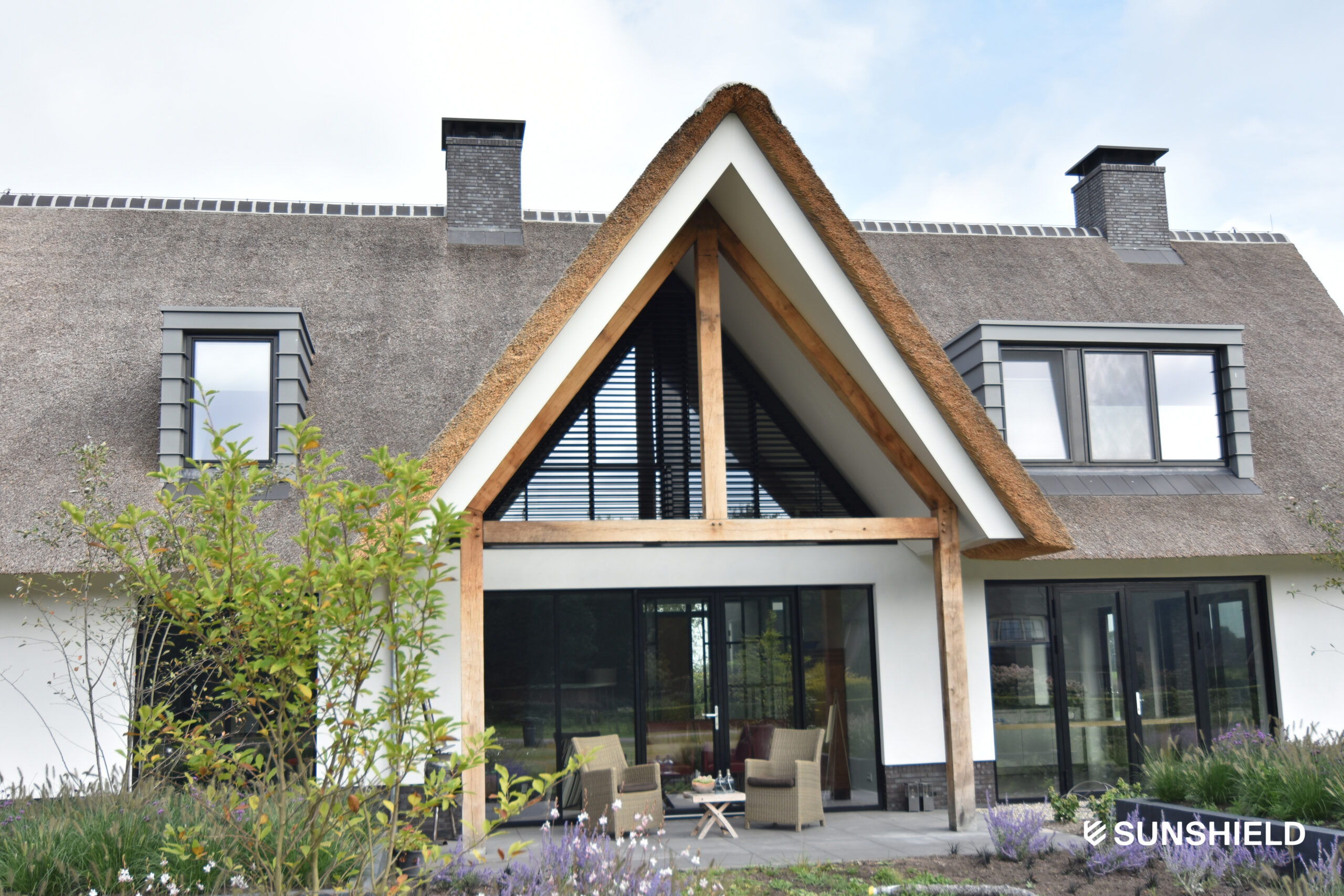 160273 - 75E - Triangles, Private home, Dwingeloo, NL (3)Logo