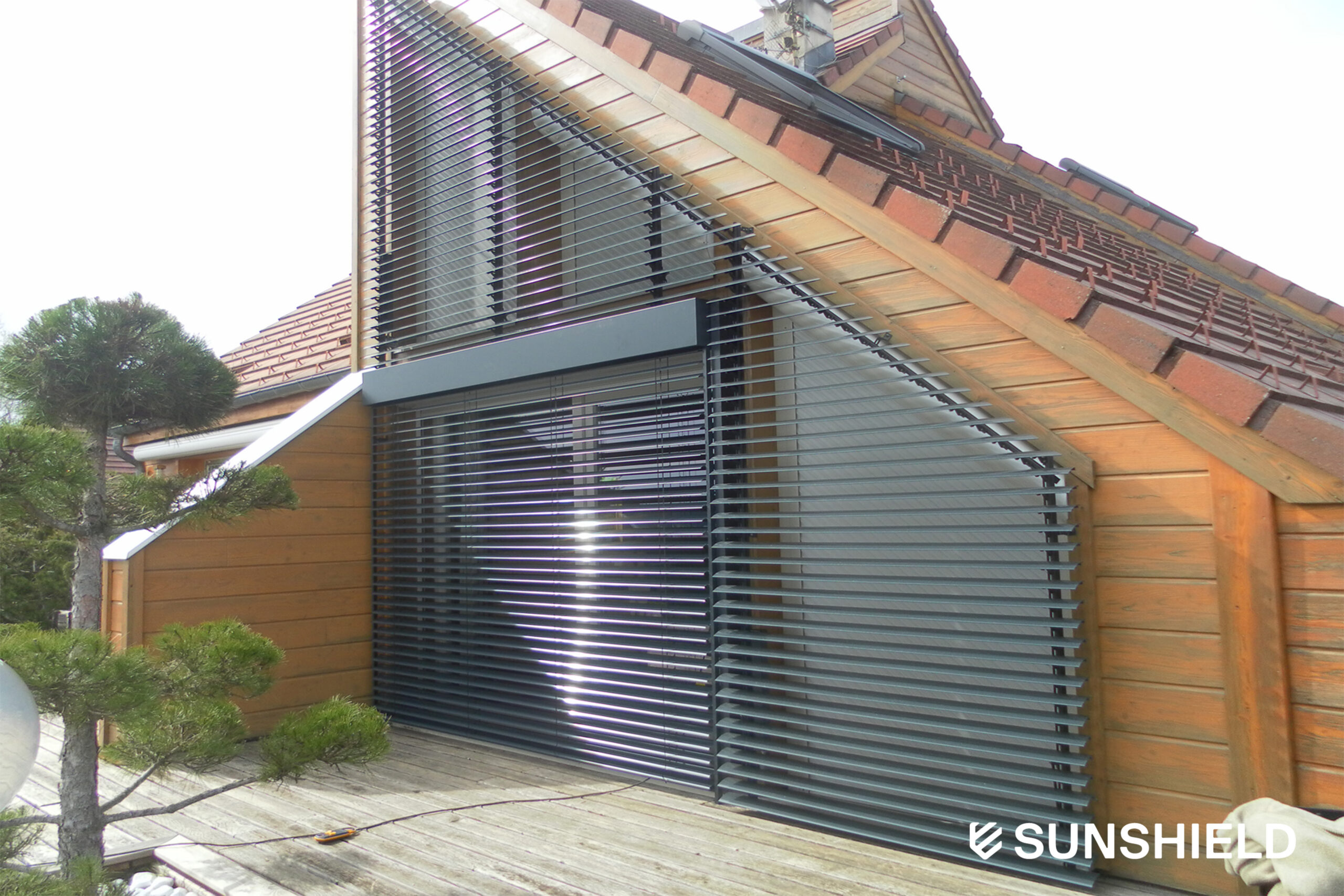 SUNSHIELD 150747 - 75E - Trapezium - Véranda Rêve, Project Thierry, France (1)_Logo