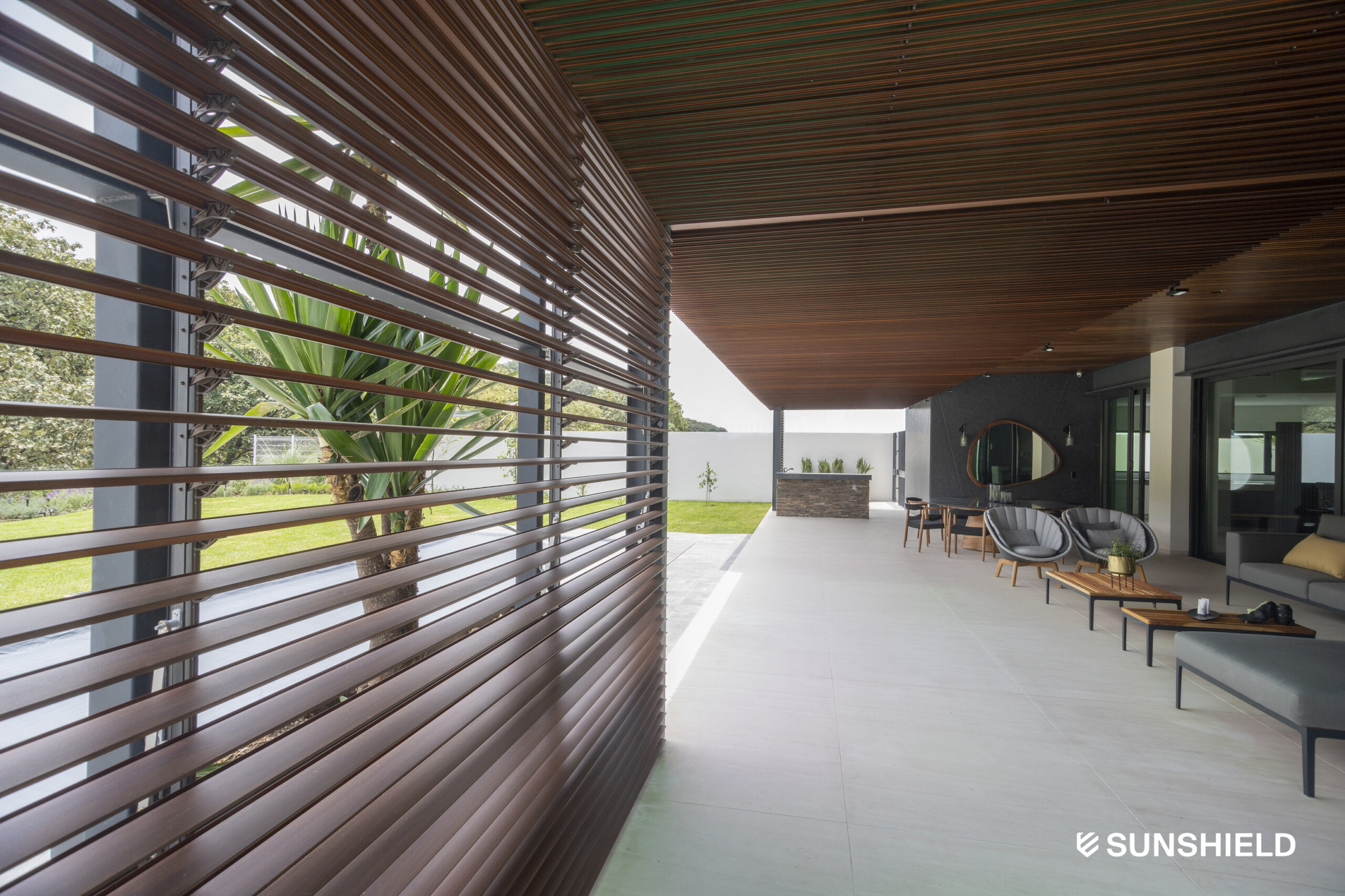Sunshield - 88E Louver Roof - 191401, Mexico, Ayamonte, 88E-Woodlike, B3_Logo